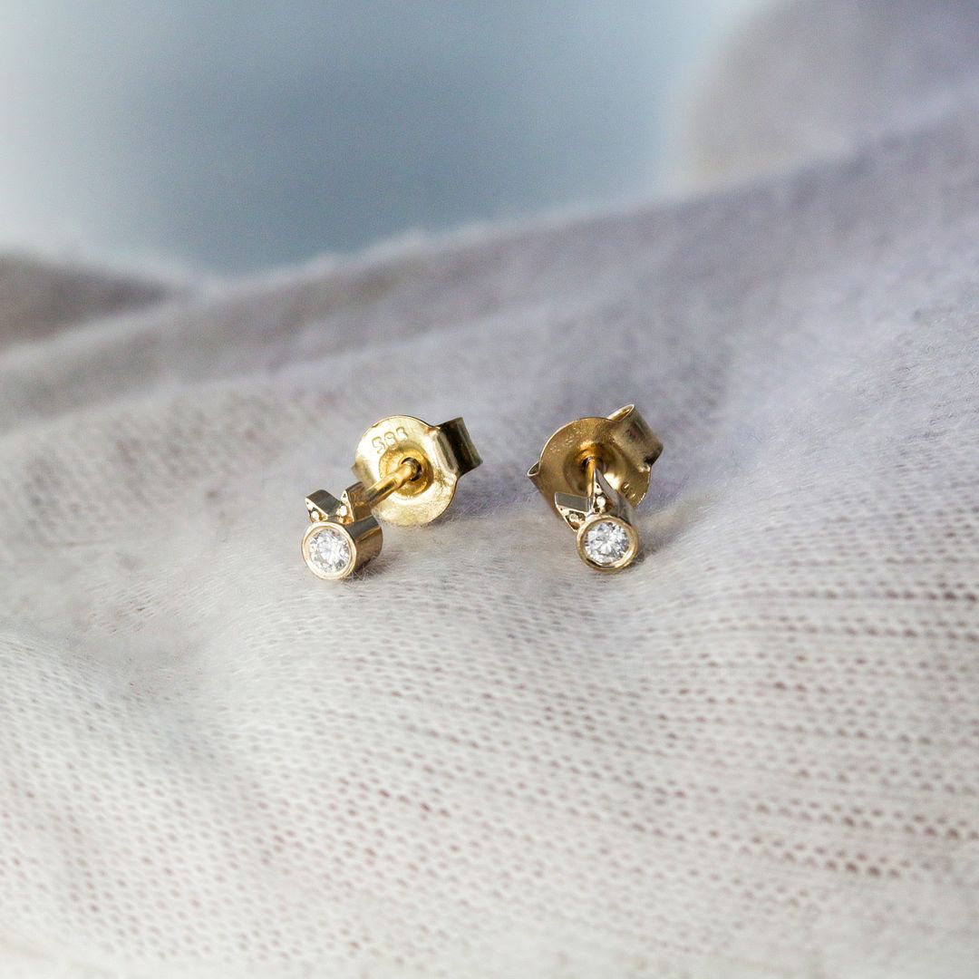 14K Gold 0.08 Ct. Diamond Cat (Love My Pet) Studs Earrings Fine Jewelry